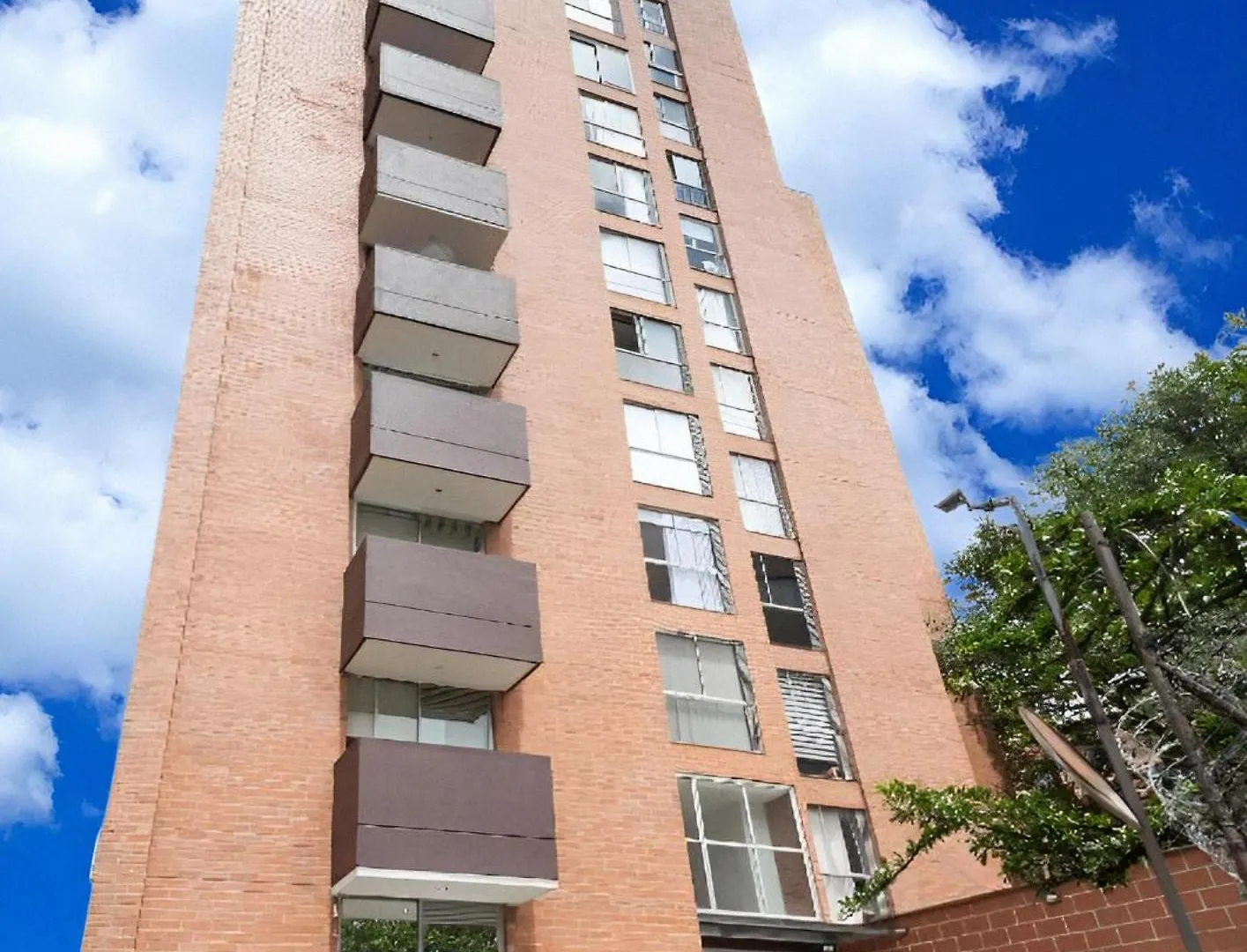 Apartment El Poblado 809 Acomodacion Familiar 1 A 5 Personas Medellin Colombia