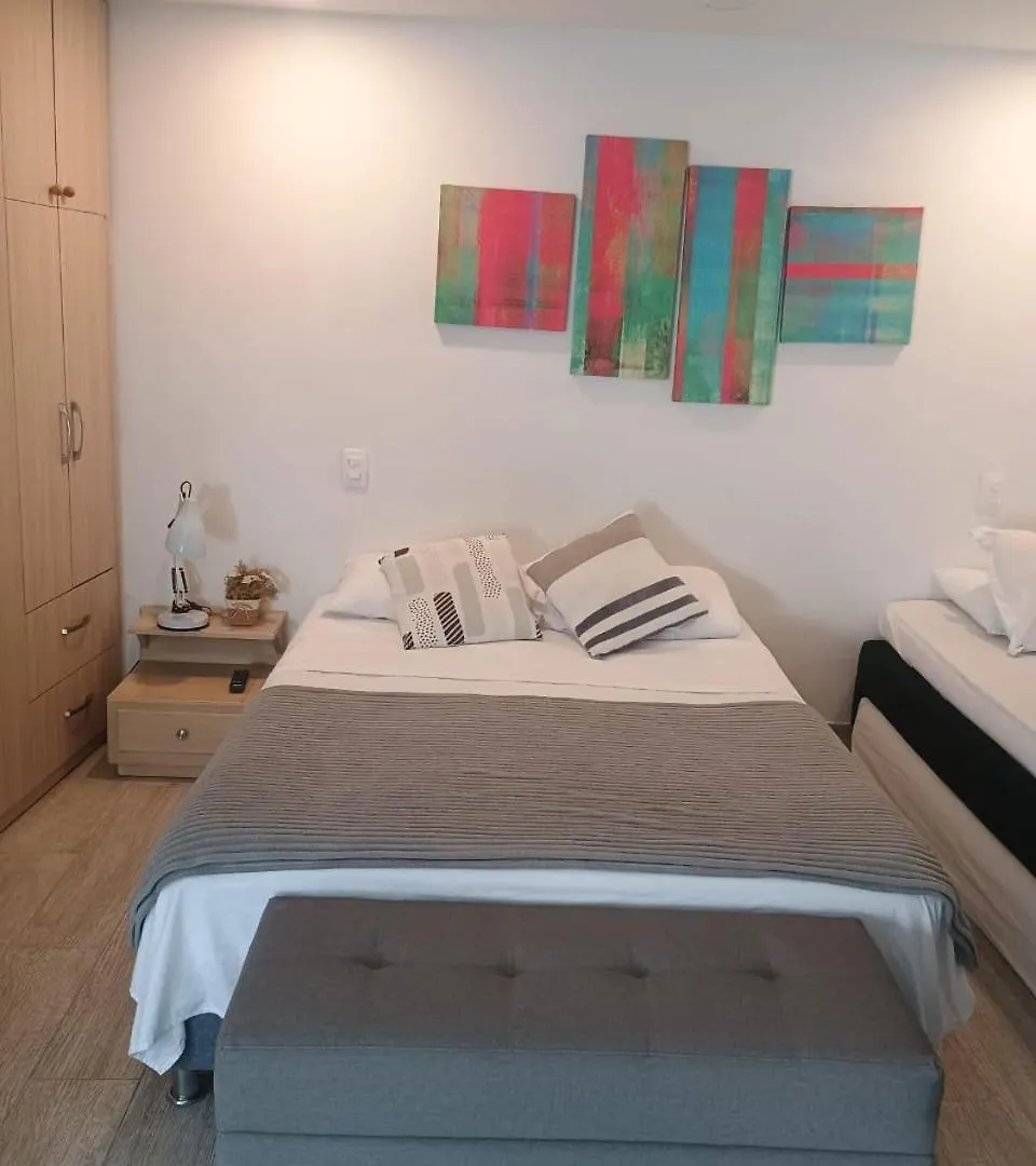 El Poblado 809 Acomodacion Familiar 1 A 5 Personas Μεντεγίν Κολομβία